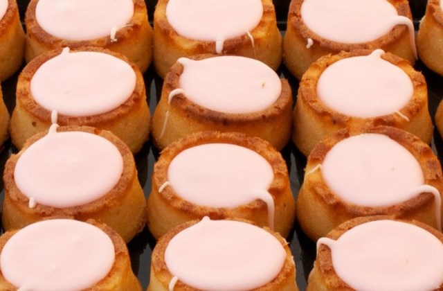 Bleiki dagurinn – möndlukökur og góðverk